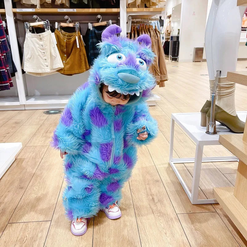 Söt babyjumpsuit med huva och dragkedja